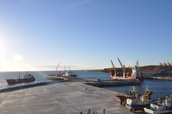 Вид на порт Китовый