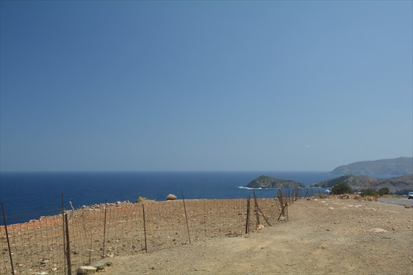 Типичный забор на Критской смотровой площадке