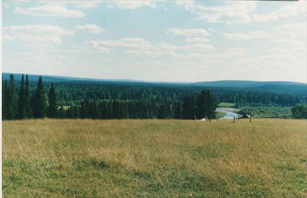 Долина Уньи с берега Печоры