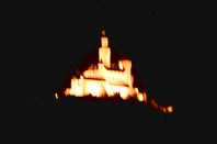 Крепость Марксбург ночью