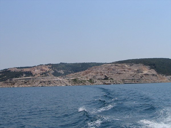 Каменоломни на острове