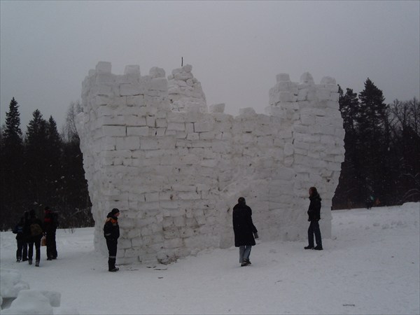 Снежная крепость перед штурмом