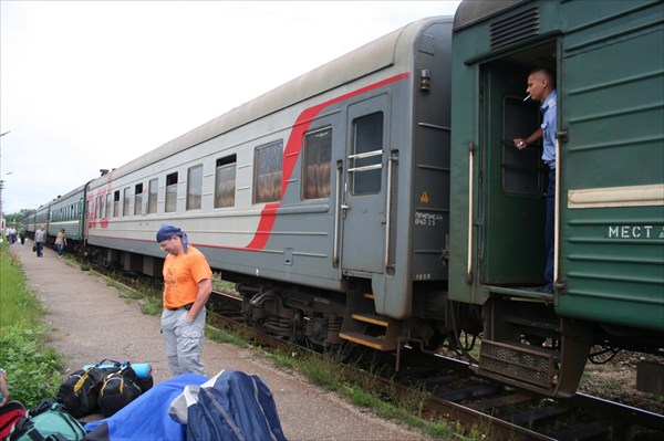 выгрузились из поезда в Маево