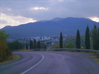 А вот и Алушта.-город Алушта