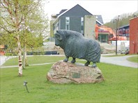 Памятник овцебыку