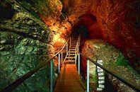 Внутри пещеры-пещера Ахштырская