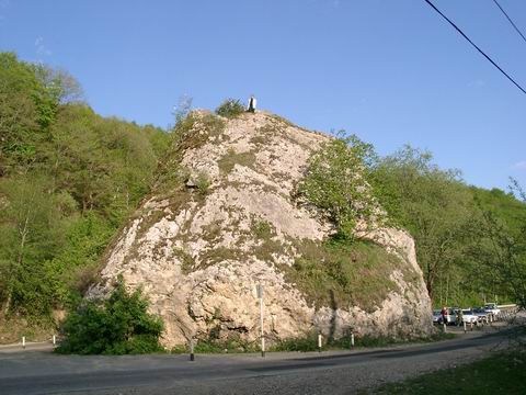 Камень