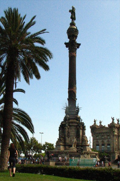 Барселона. Памятник Колумбу на припортовой площади