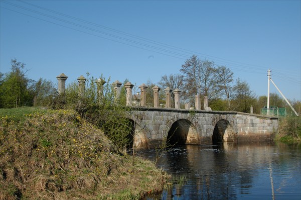 Мост в деревне Дубно