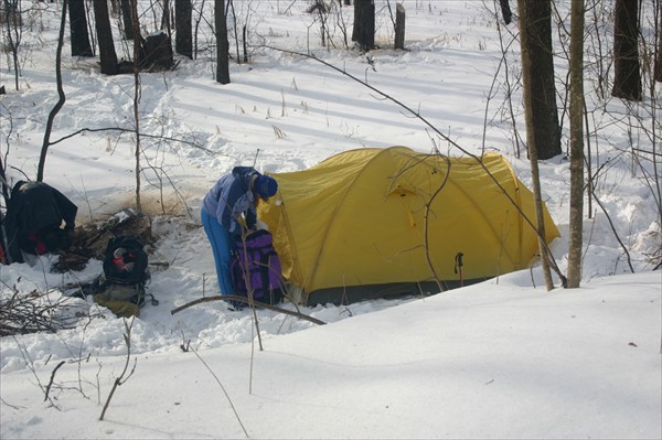 Наша палатка на льду Рдейского озера