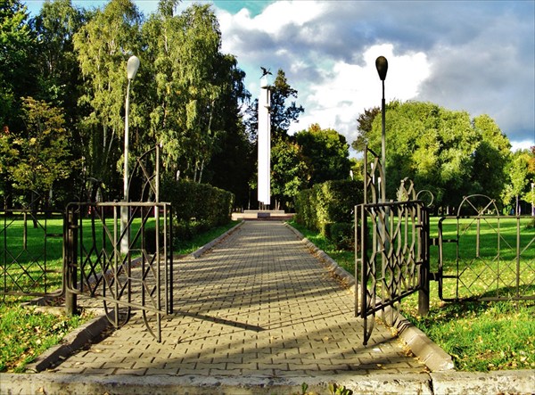 Памятник чернобыльцам.