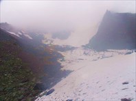 Вид на наш спуск в тумане