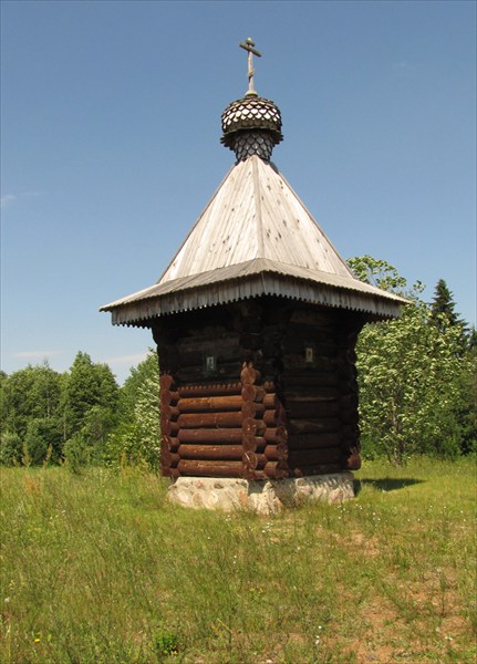 Часовенка возле д. Новинка