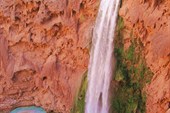 Водопад Муни, и как написано на табличке-Mother or Falls