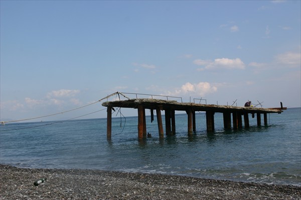 Берег Черного моря в Рыбачьем