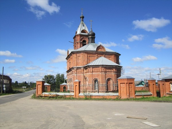 Крестовоздвиженская церковь