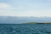 Нарымский хребет еще в снежниках