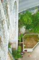 Этап - спуск с аквидука (40м). Сент Назар. Франция