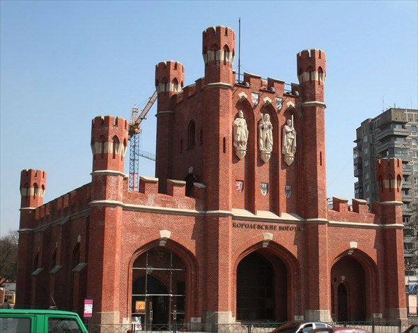 не укажет нам выход через ворота...