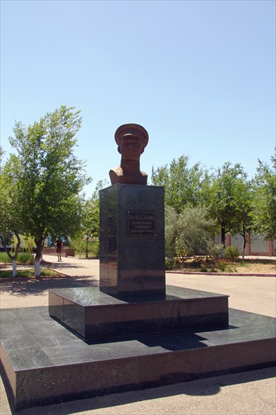 Памятник Гагарину