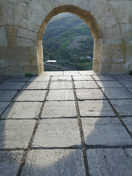Вид из крепости в сторону гор