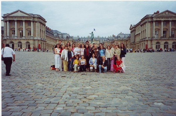 на фото: Версаль, Париж
