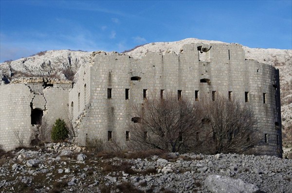 2013-01-04--17-35-55 крепость Космач (Kosmac)