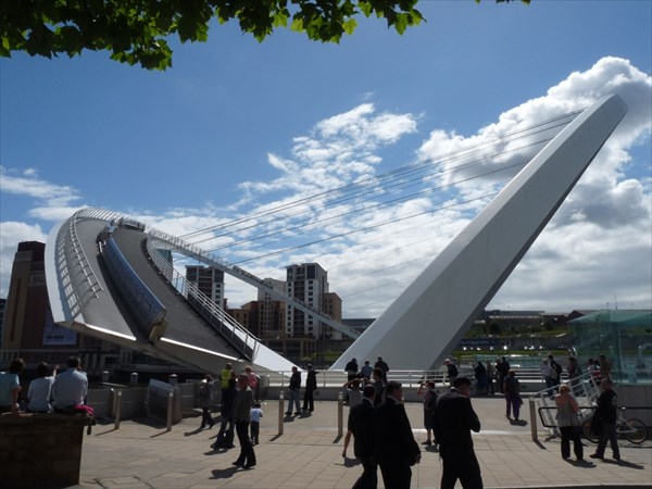 Millenium-Bridge4