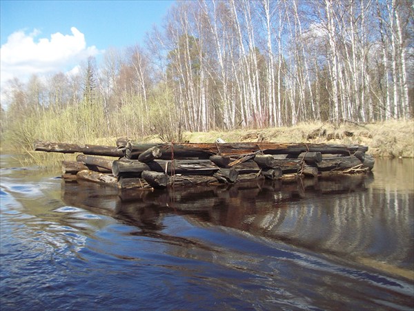 Вынесло часть шлюза р.Озерная