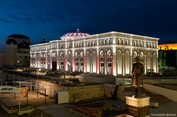 Ночной Скопье