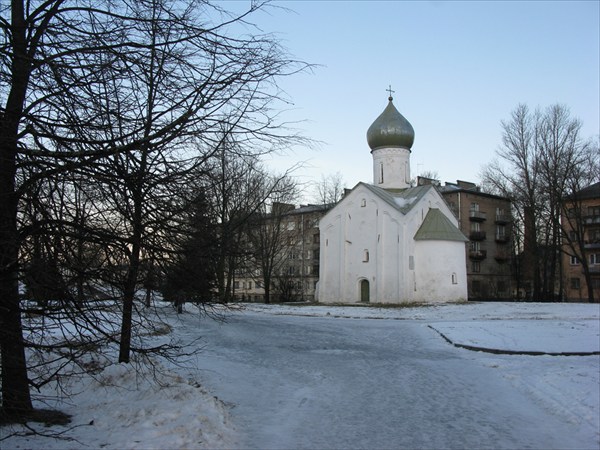Церковь Двенадцати Апостолов на Пропастях 1454—1455 гг