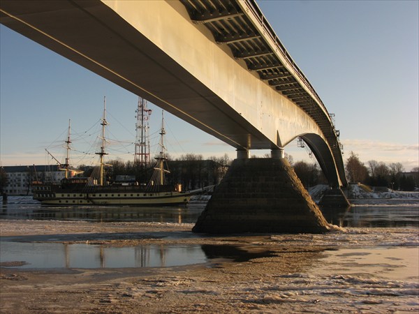 Горбатый мост с Софийской стороны