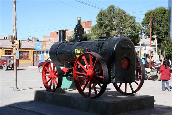 По информации из буклетов — это самый первый в Боливии локомоти.