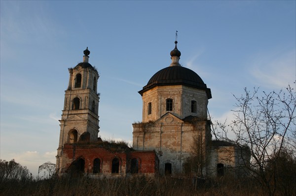 церковь в Холохольне