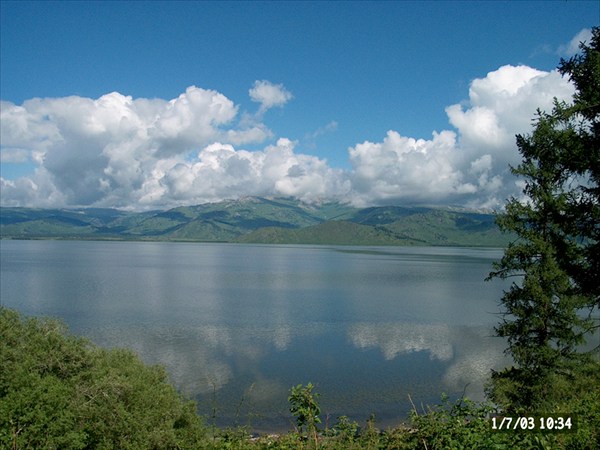 За облаками гора Беркут-Аул