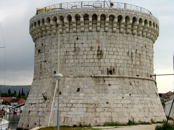 Крепостная башня в Трогире