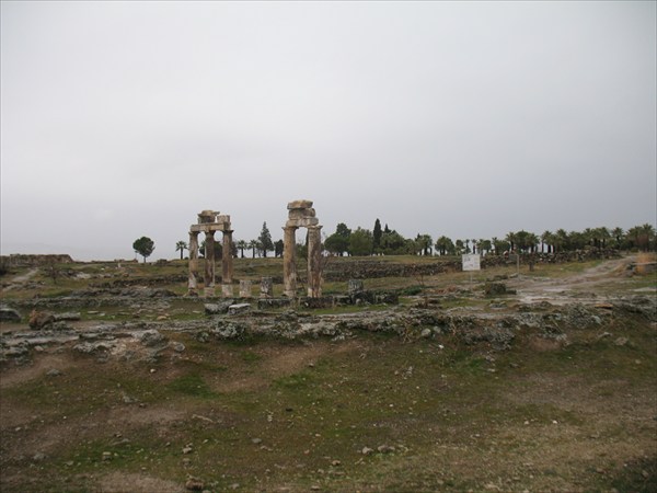 Остатки древнего города