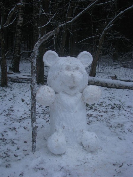 Первая снежная .. мишка :)