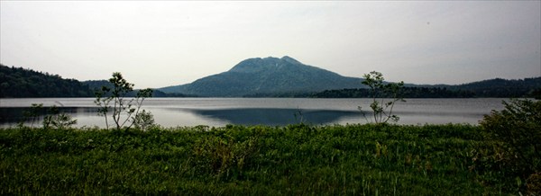 Собственно гора и озеро, в унылых погодах