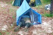 Саша Зайцев в своей мини-палатке