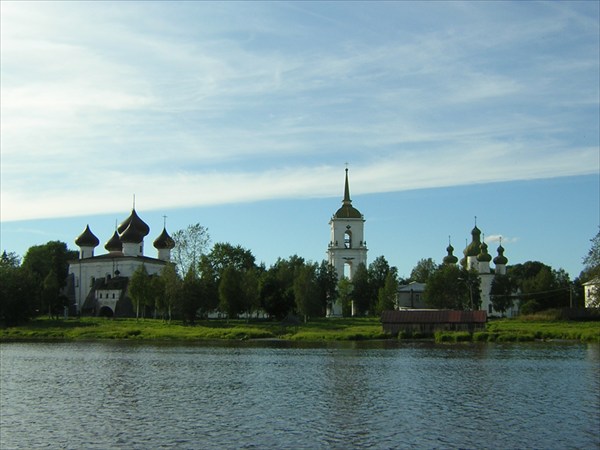 Панорама города с реки Онеги
