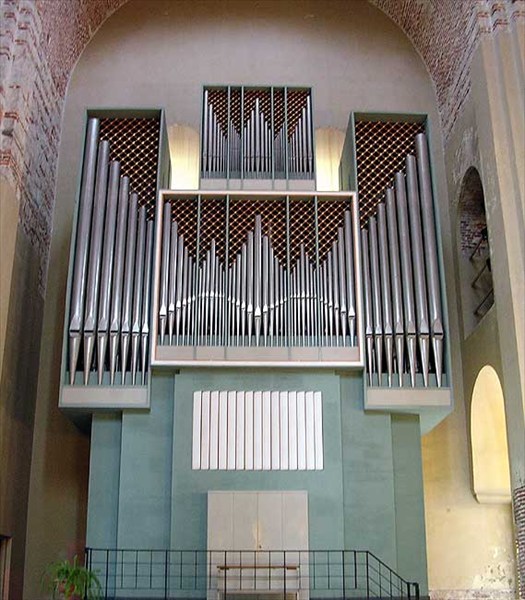 орган в Пицундском храме 