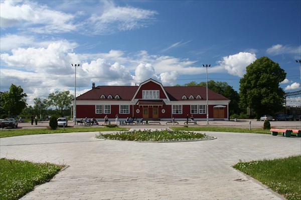 Здание вокзала в Приозерске