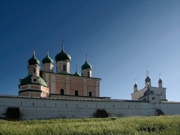 на фото: Горицкий мужской монастырь