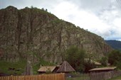 Памятник воинам в Тюнгуре