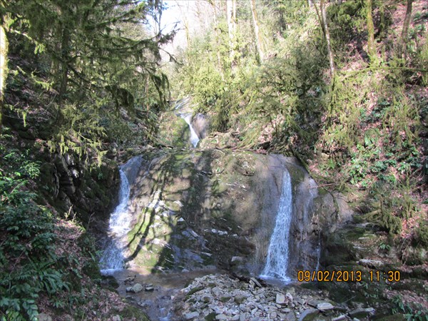 Водопад на ручье (приток Агвы)