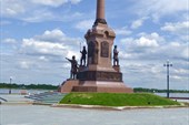 Памятник `1000-летию Ярославля`