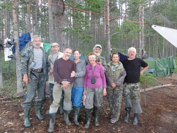 Кизостров, с группой москвичей