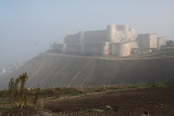 Crac de Chevaliers v tumane utrom