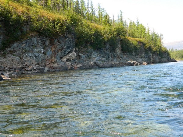 Вода прозрачная как в аквариуме.